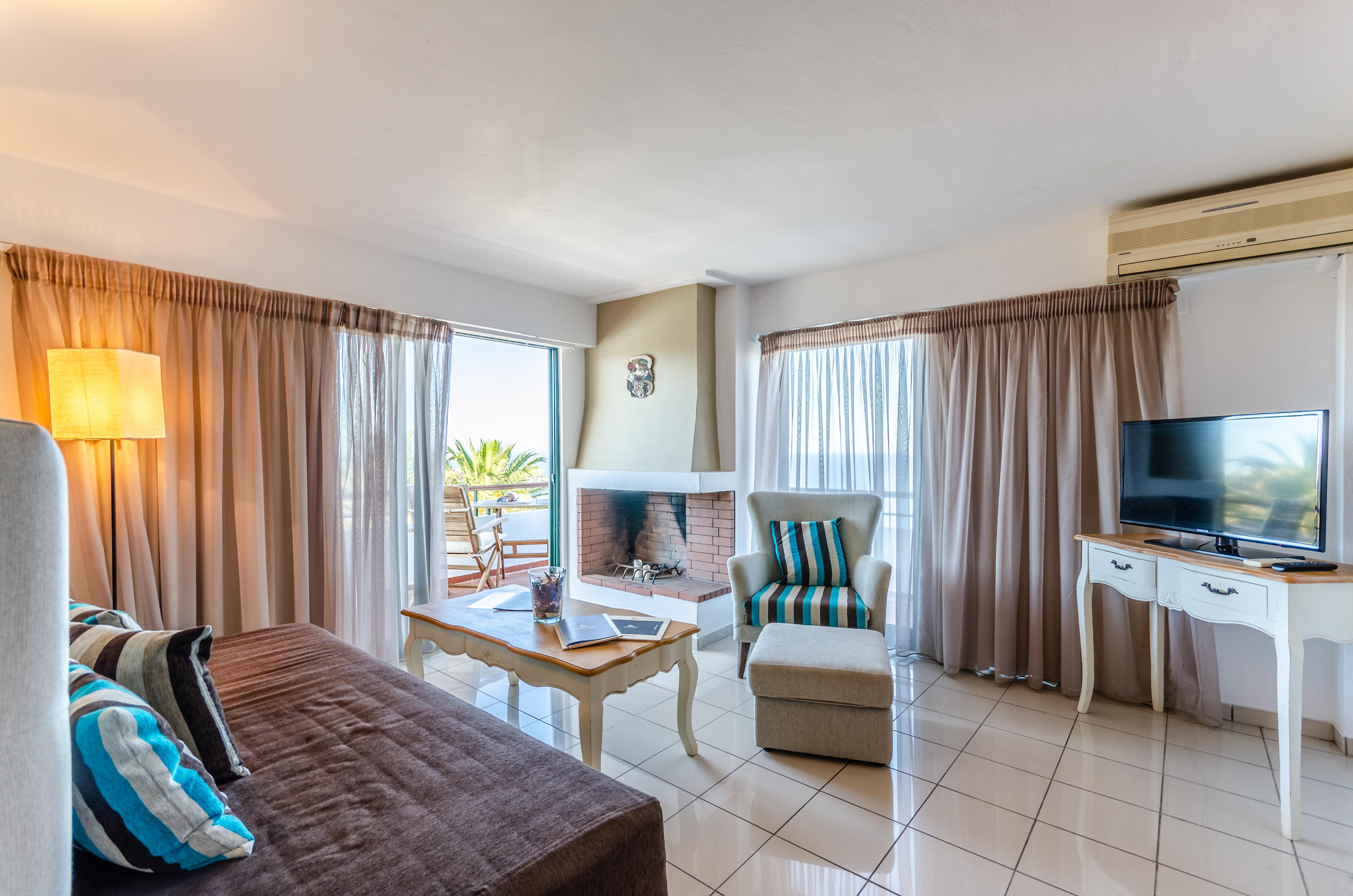 Pela Mare Hotel アギア・ペラギア エクステリア 写真