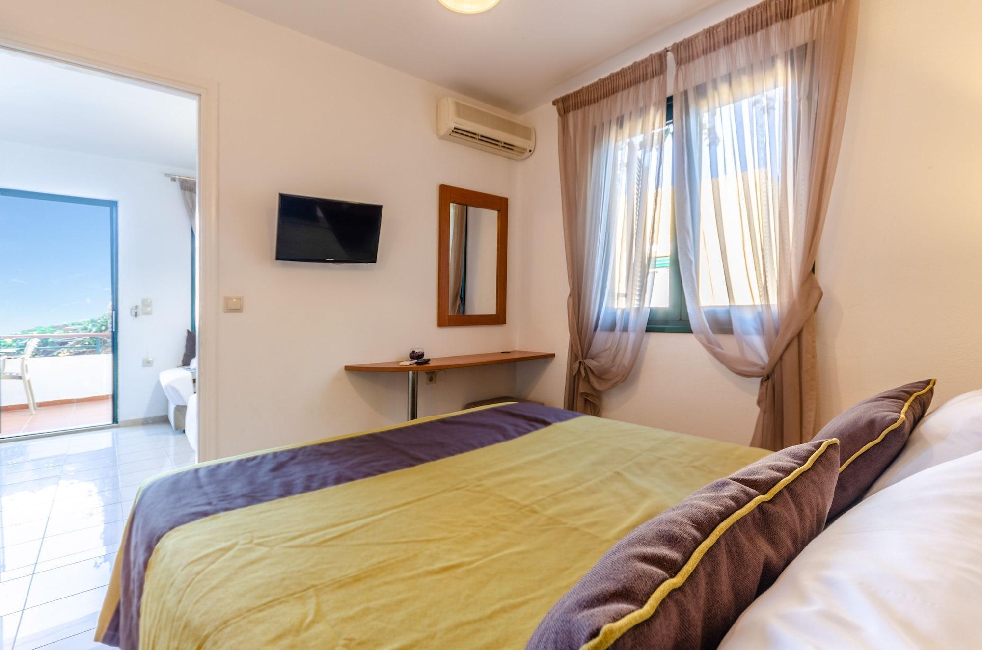 Pela Mare Hotel アギア・ペラギア エクステリア 写真